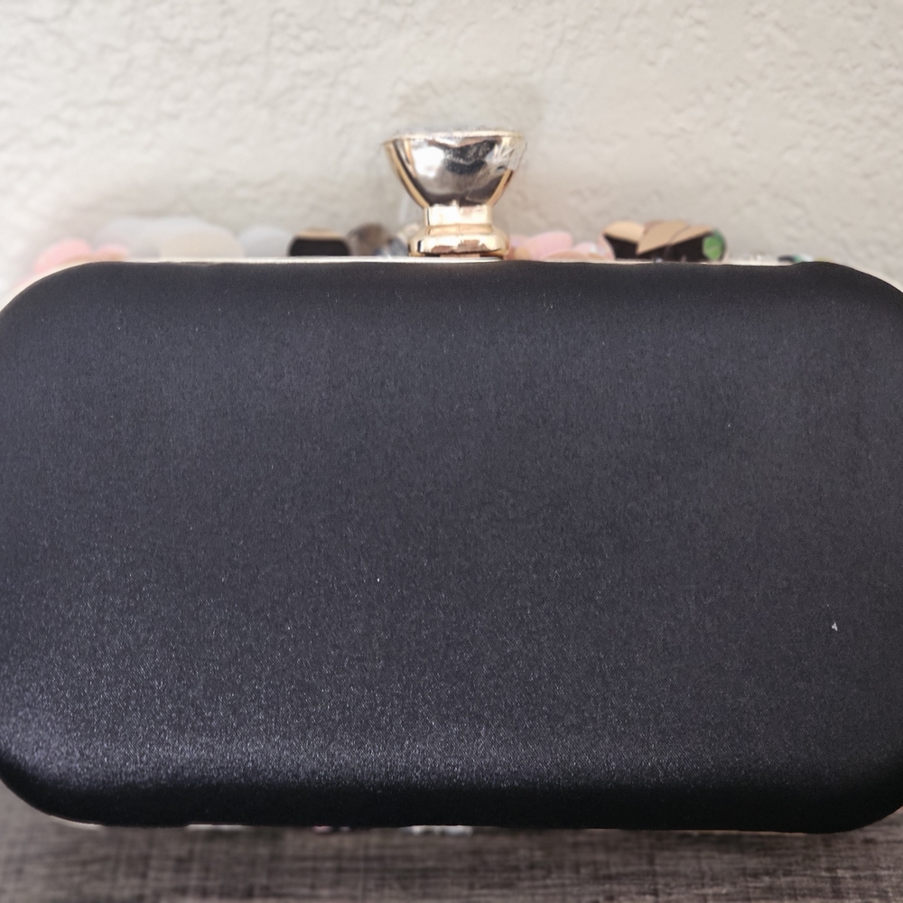 Floral Embellished Clutch - Picture 2 of 6